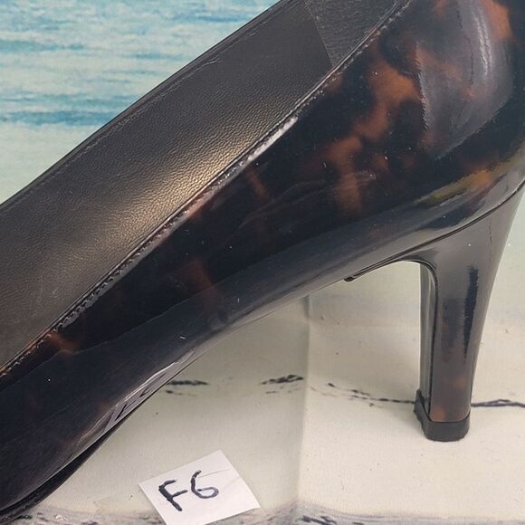 Stuart Weitzman Women's 8 - Picture 12 of 12